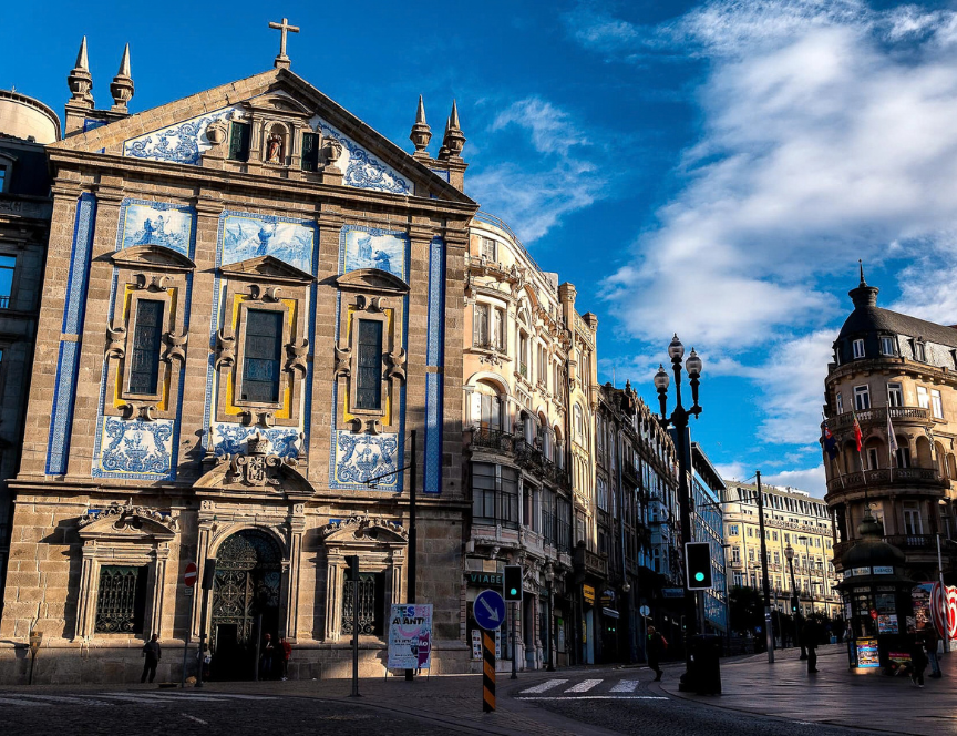 Porto maintains strong financial rating with positive outlook