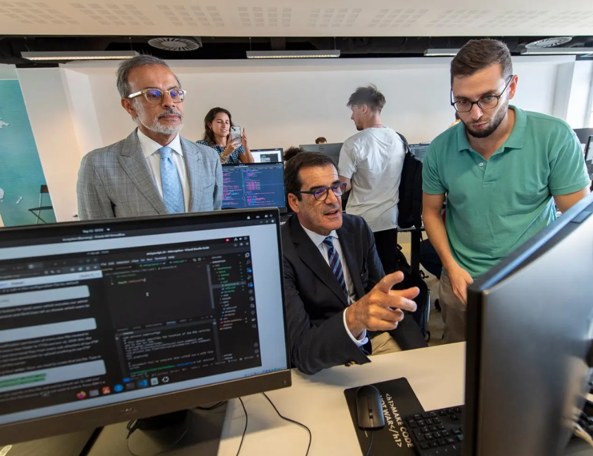 Porto Maintains its Commitment to Free Programming School with 100% Employability Rate